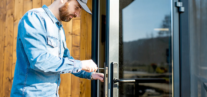 Frameless Glass Storefront Door Locks Replacement in New York City, NY