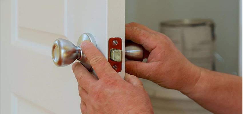 AAA Locksmiths For lock Replacement in New York City, New York