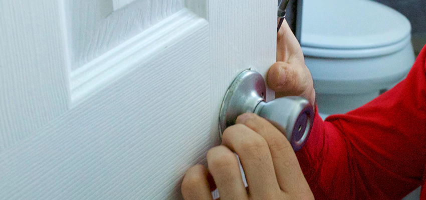 Vintage Door Knob Replacement in New York City, NY